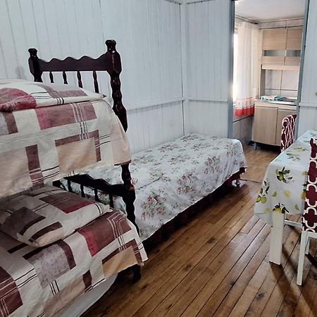 Villa Casa De 2 Quartos Com 2 Ares-Condicionados Em Torres-Rs - Na Mais Bela Praia Gaucha - Cozinha - Banheiro - Tv Smart 32 E Wi-Fi - Estacionamento - Anfitria Superhost No Bnb Exterior foto