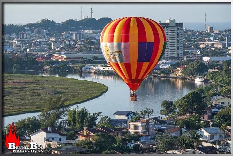 Villa Casa De 2 Quartos Com 2 Ares-Condicionados Em Torres-Rs - Na Mais Bela Praia Gaucha - Cozinha - Banheiro - Tv Smart 32 E Wi-Fi - Estacionamento - Anfitria Superhost No Bnb Exterior foto